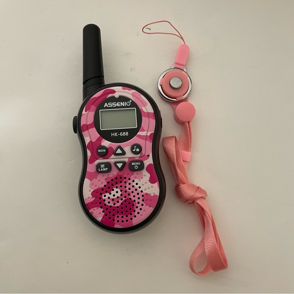 Travel HK-588 Walkie Talkie Set
Contains 2 Walkie Talkies - Picture 3 of 13